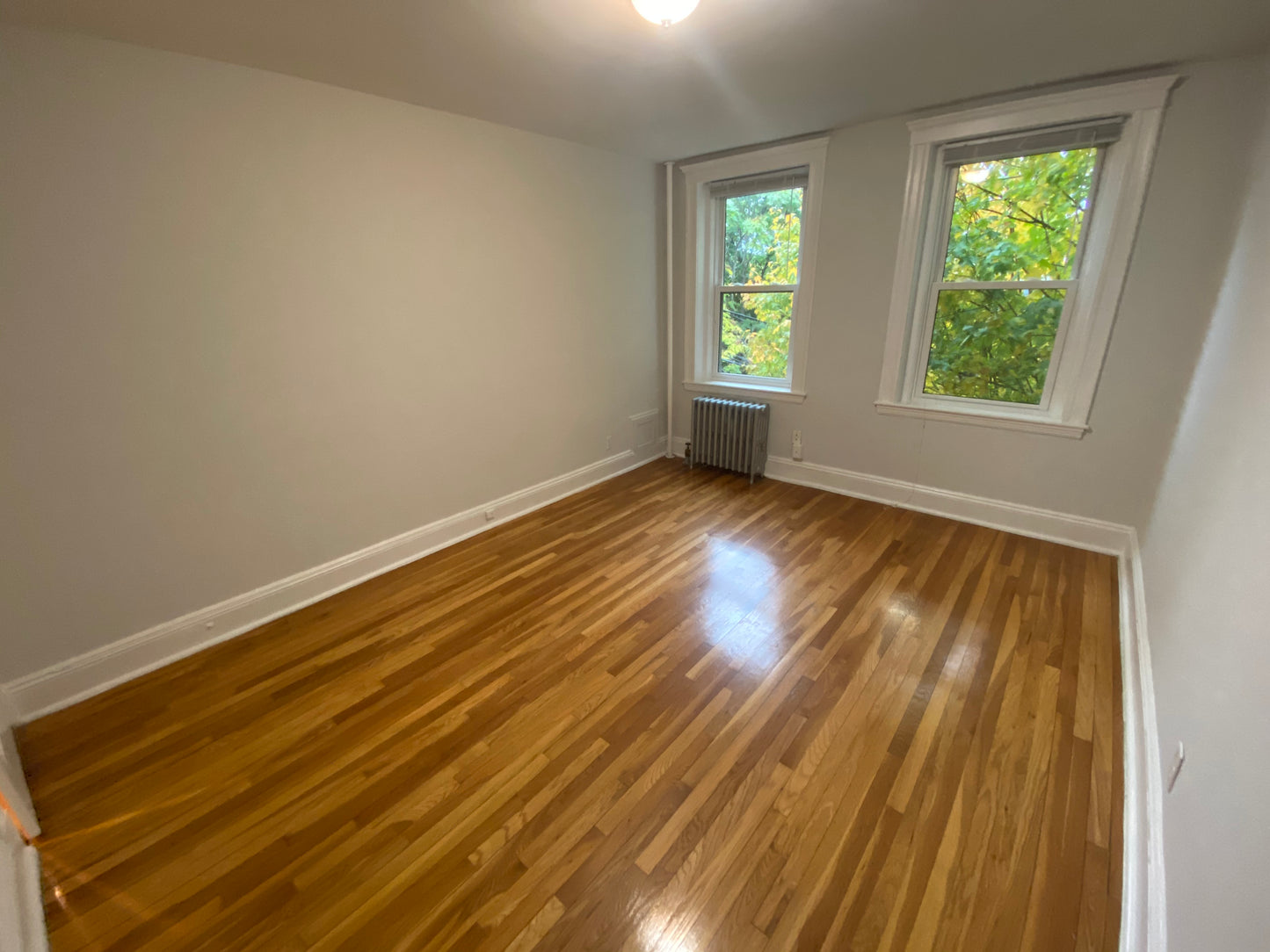 $2,295 / 1br - 585ft2 - ➽Beautiful Brighton 1 Bedroom Available Now! HT & HW Included! No Fee! (Brighton)