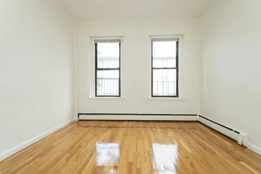 $2,850 / 1br - 344ft2 - ➽Beautiful Top Floor Back Bay 1 Bedroom Available September! (Back Bay)
