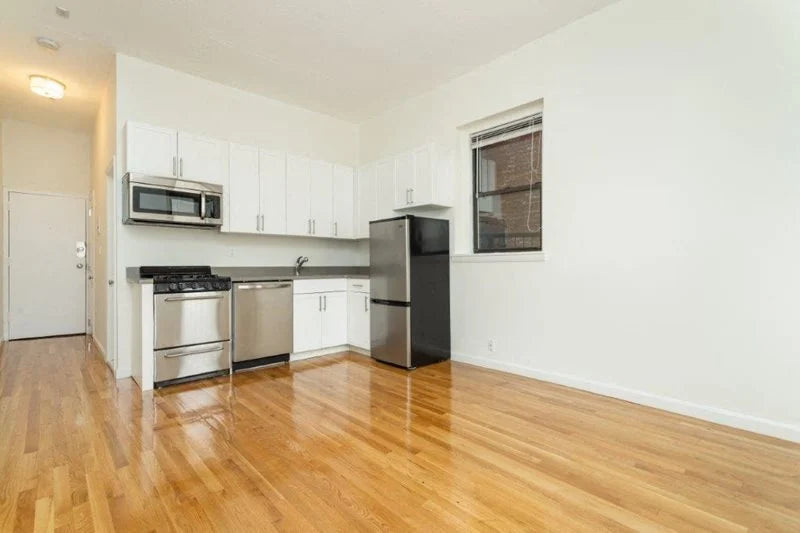 $2,525 / 1br - 344ft2 - ➽Beautiful Top Floor Back Bay 1 Bedroom Available September! No Fee! (Back Bay)