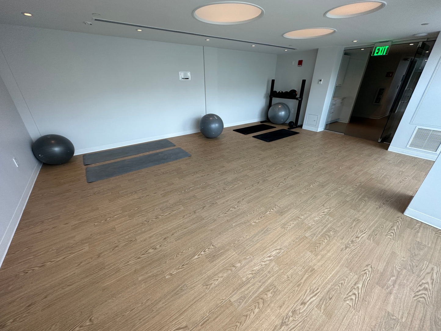$3,625 / 2br - 776ft2 - ➽Lovely South Boston Waterview 2 Bedroom Available July! Pet-Friendly! (South Boston)
