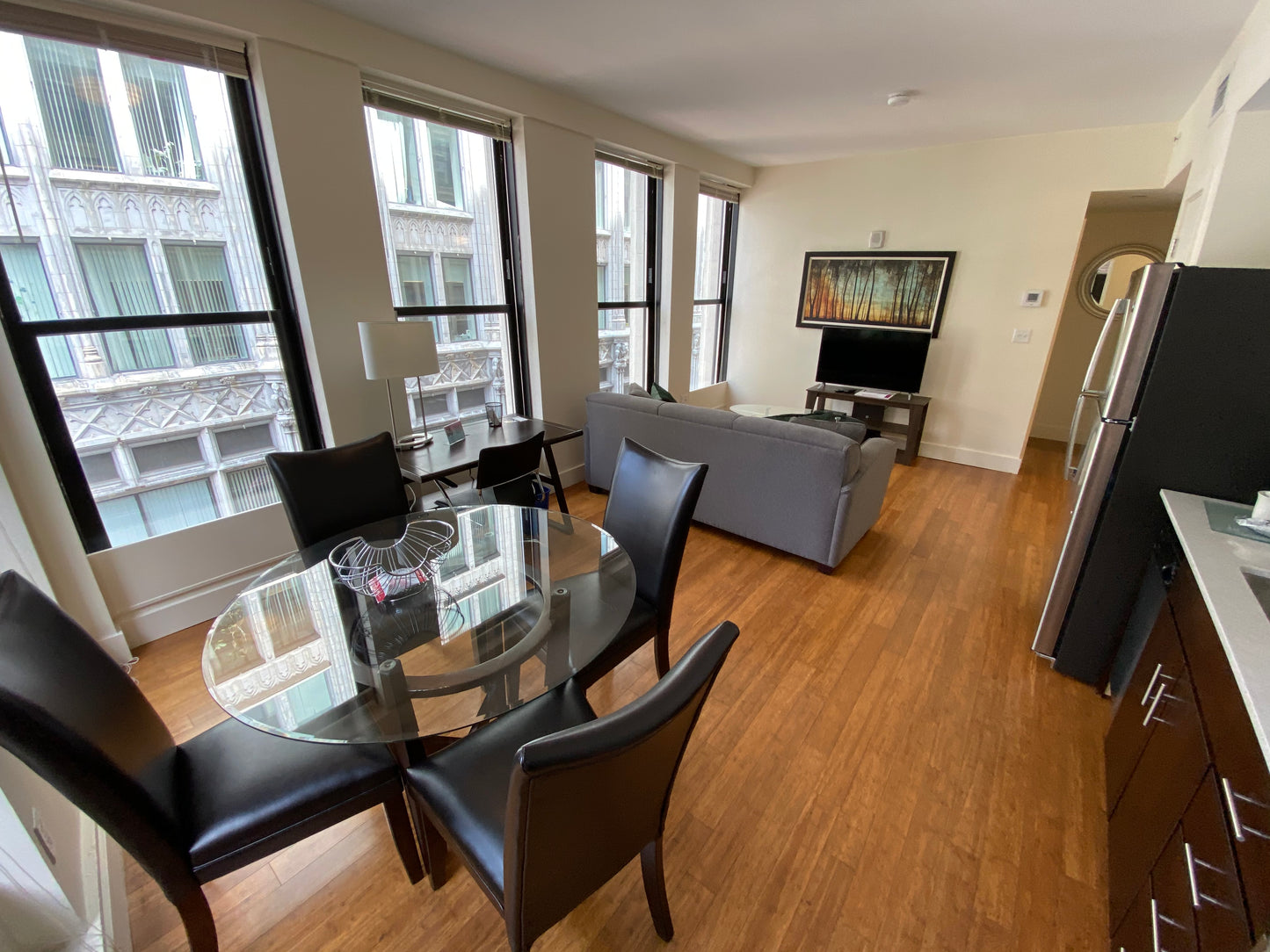 $3,200 / 1br - 527ft2 - ➽Superior Midtown 1 Bedroom Available September! Pet-Friendly! (Midtown)