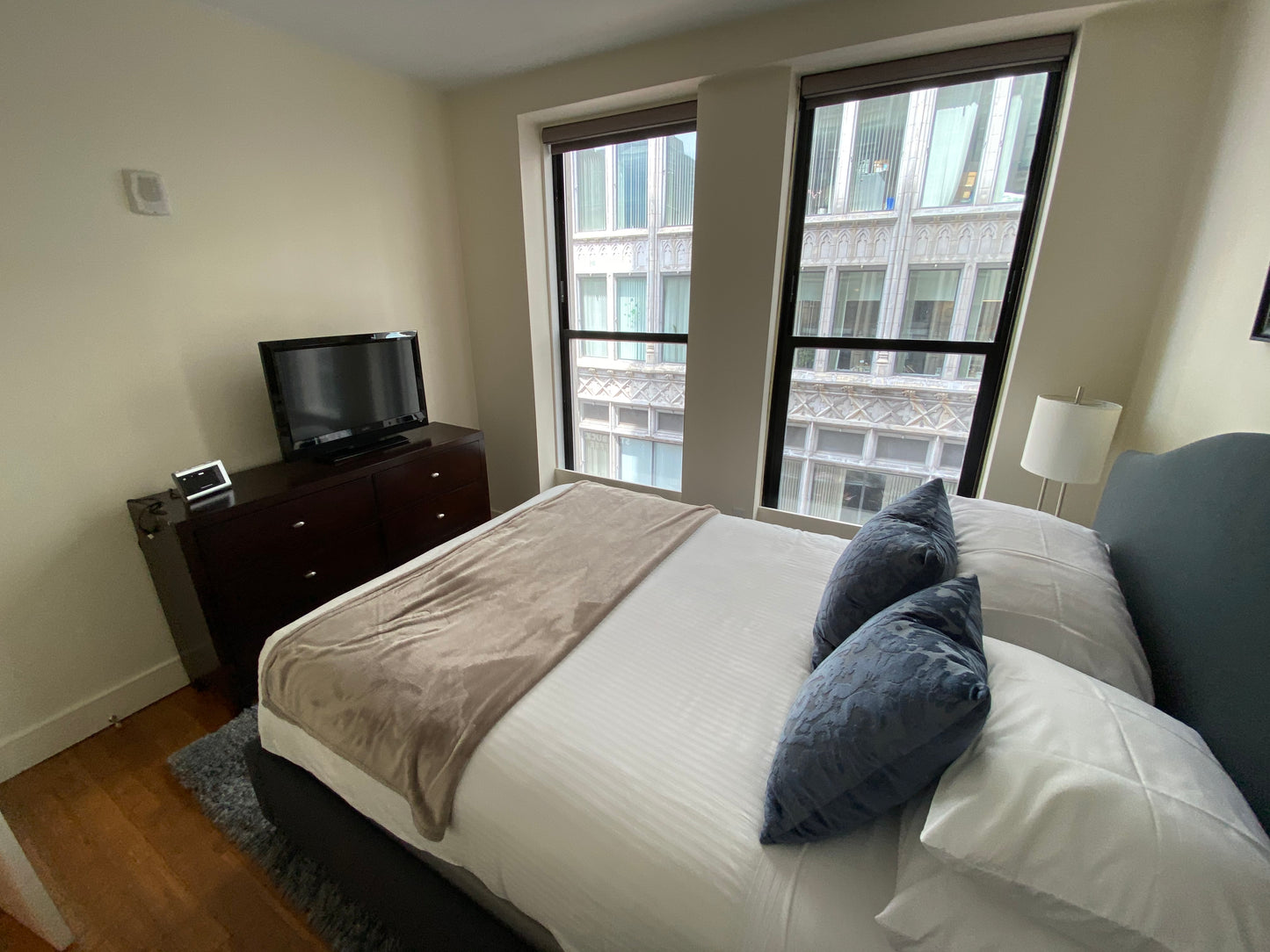 $3,200 / 1br - 527ft2 - ➽Superior Midtown 1 Bedroom Available September! Pet-Friendly! (Midtown)