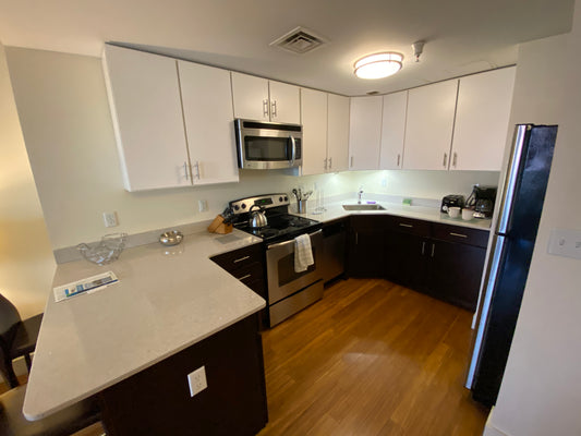 $4,150 / 2br - 596ft2 - ➽Comfy Midtown Pet-Friendly 2 Bedroom Avail. Now! (Midtown)