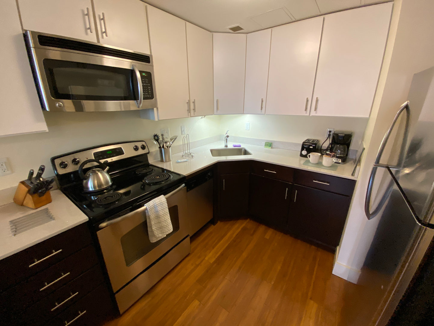 $4,150 / 2br - 596ft2 - ➽Comfy Midtown Pet-Friendly 2 Bedroom Avail. Now! (Midtown)