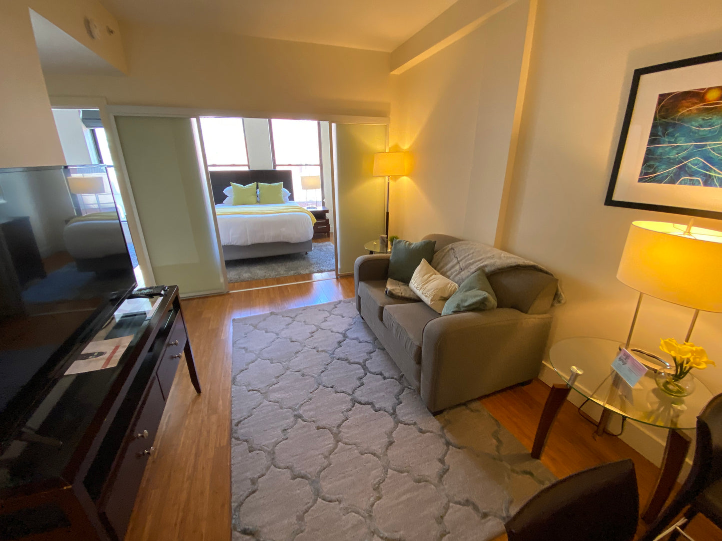 $4,150 / 2br - 596ft2 - ➽Comfy Midtown Pet-Friendly 2 Bedroom Avail. Now! (Midtown)