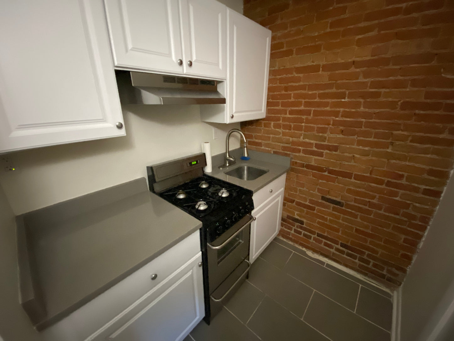$1,975 / 271ft2 - ➽Charming Back Bay Studio Available September! No Fee! (Back Bay)