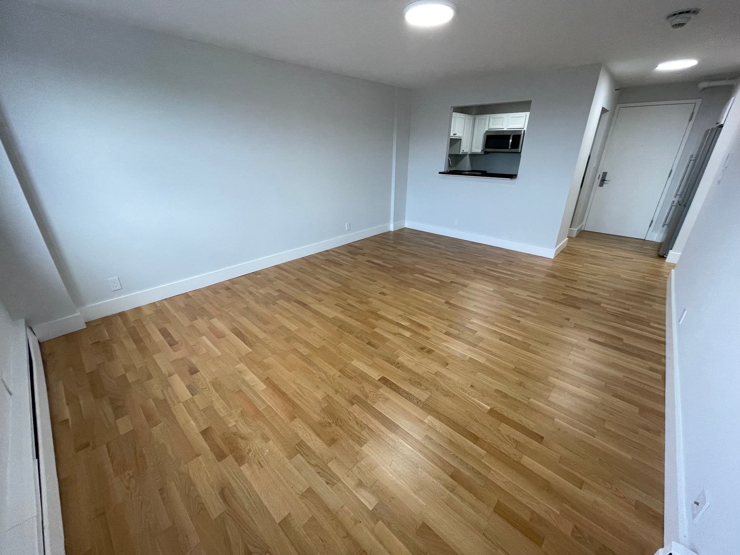 APPLICATION PENDING $3,575 / 2br - 793ft2 - ➽Fantastic South Boston 2 Bedroom Available September! (South Boston)