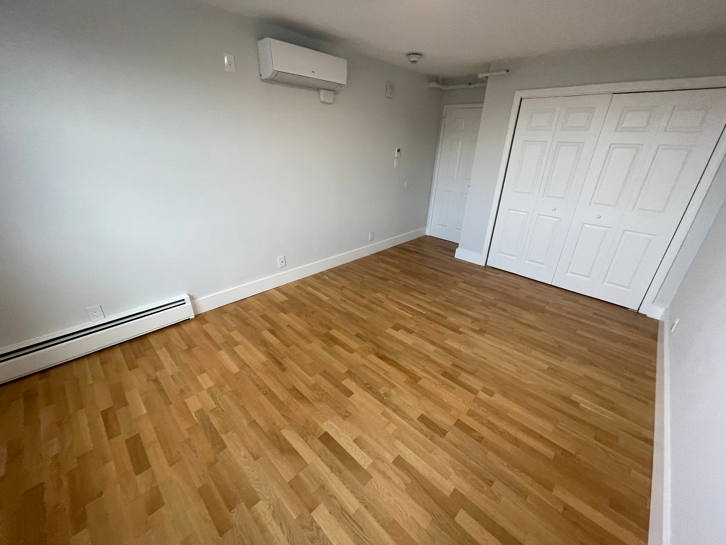 APPLICATION PENDING $3,575 / 2br - 793ft2 - ➽Fantastic South Boston 2 Bedroom Available September! (South Boston)