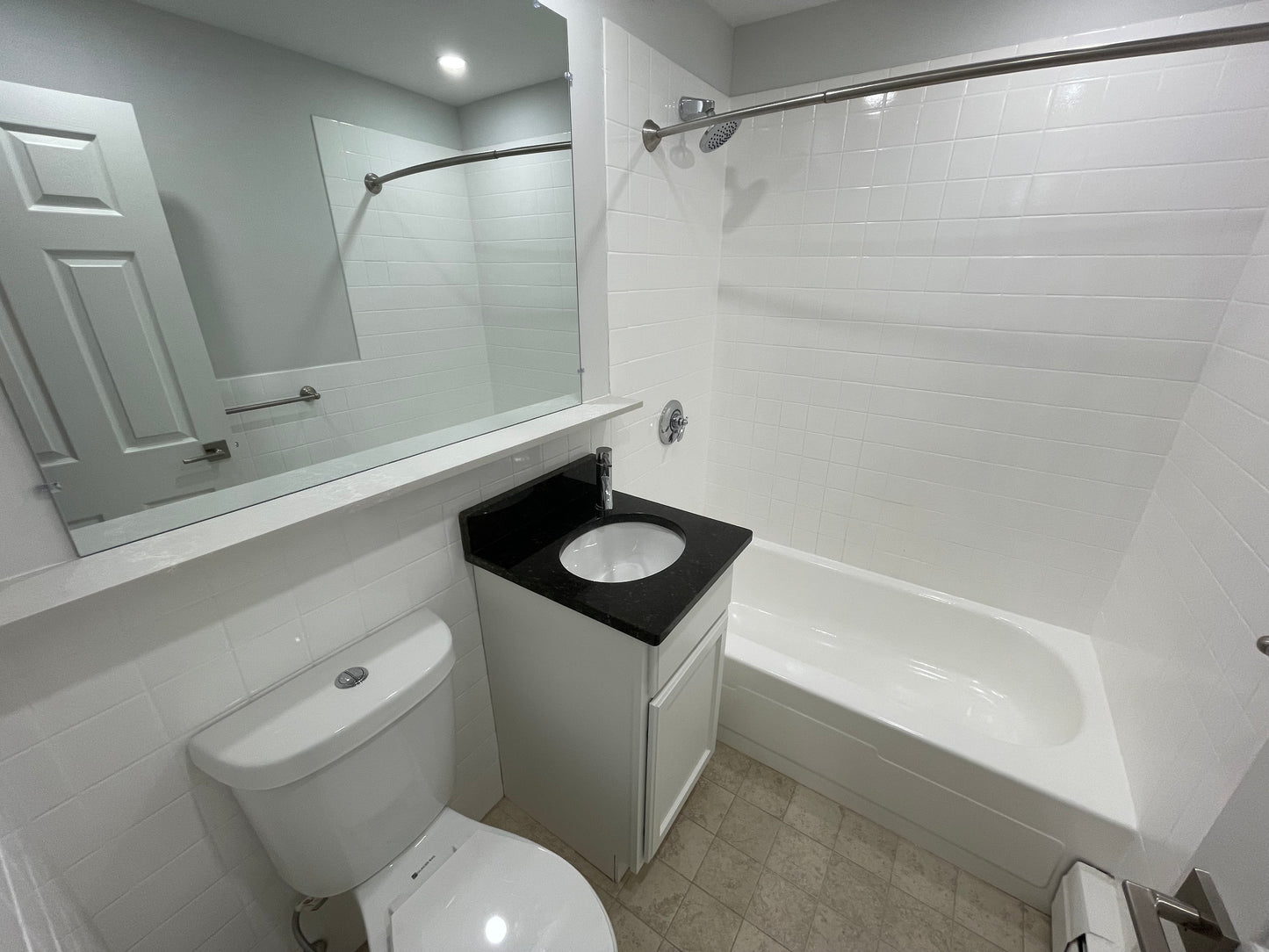 APPLICATION PENDING $3,575 / 2br - 793ft2 - ➽Fantastic South Boston 2 Bedroom Available September! (South Boston)