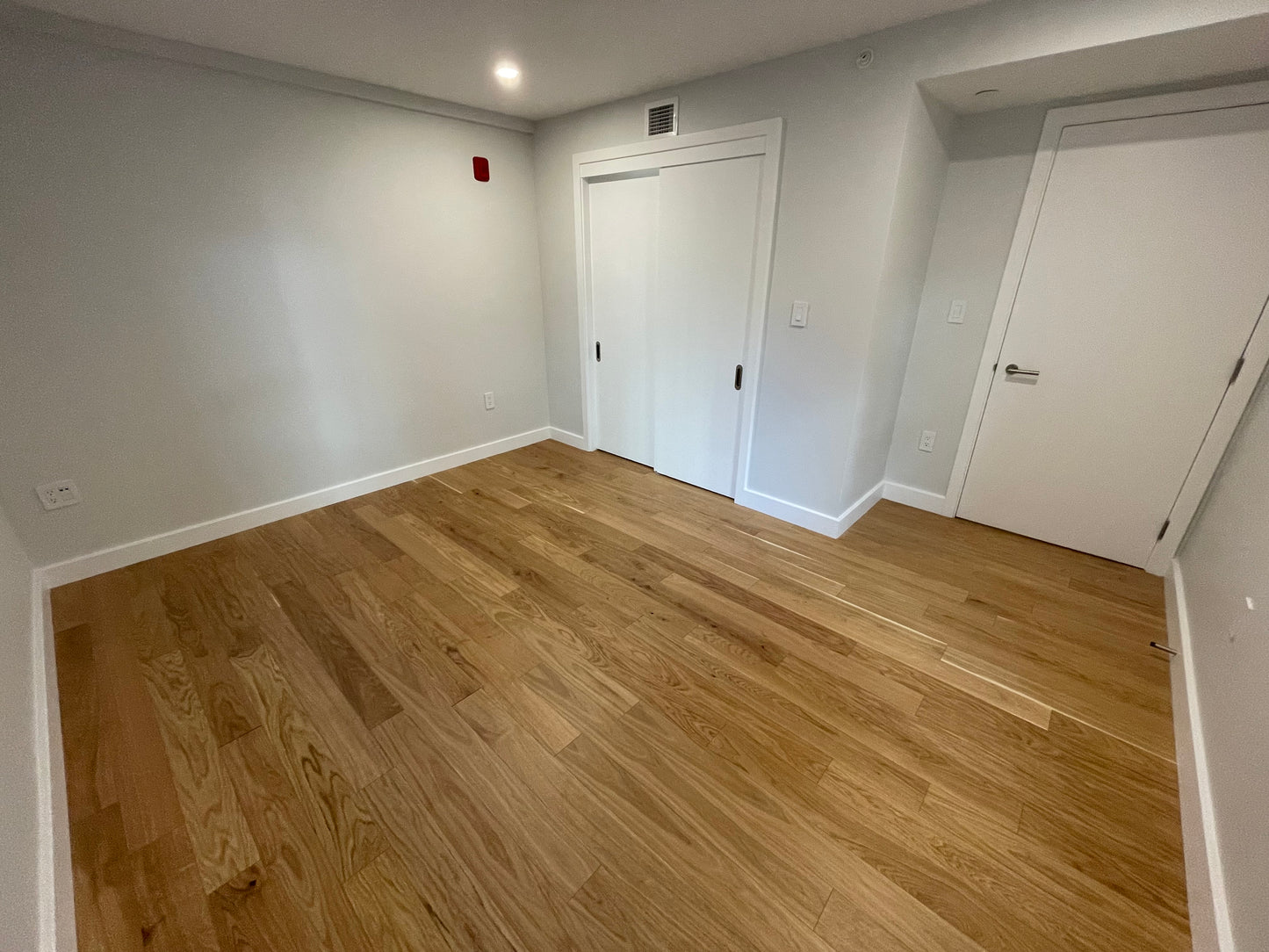 $3,200 / 1br - 660ft2 - ➽Deluxe Modern North End 1 Bedroom Available February! No Fee! (North End)