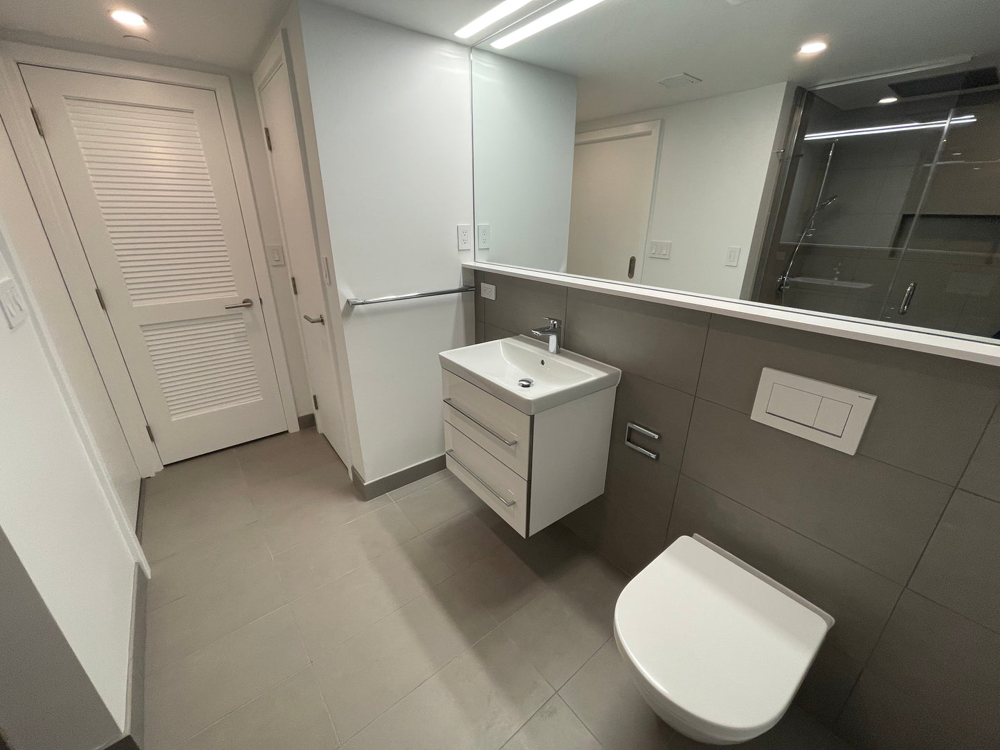 $3,200 / 1br - 660ft2 - ➽Deluxe Modern North End 1 Bedroom Available February! No Fee! (North End)