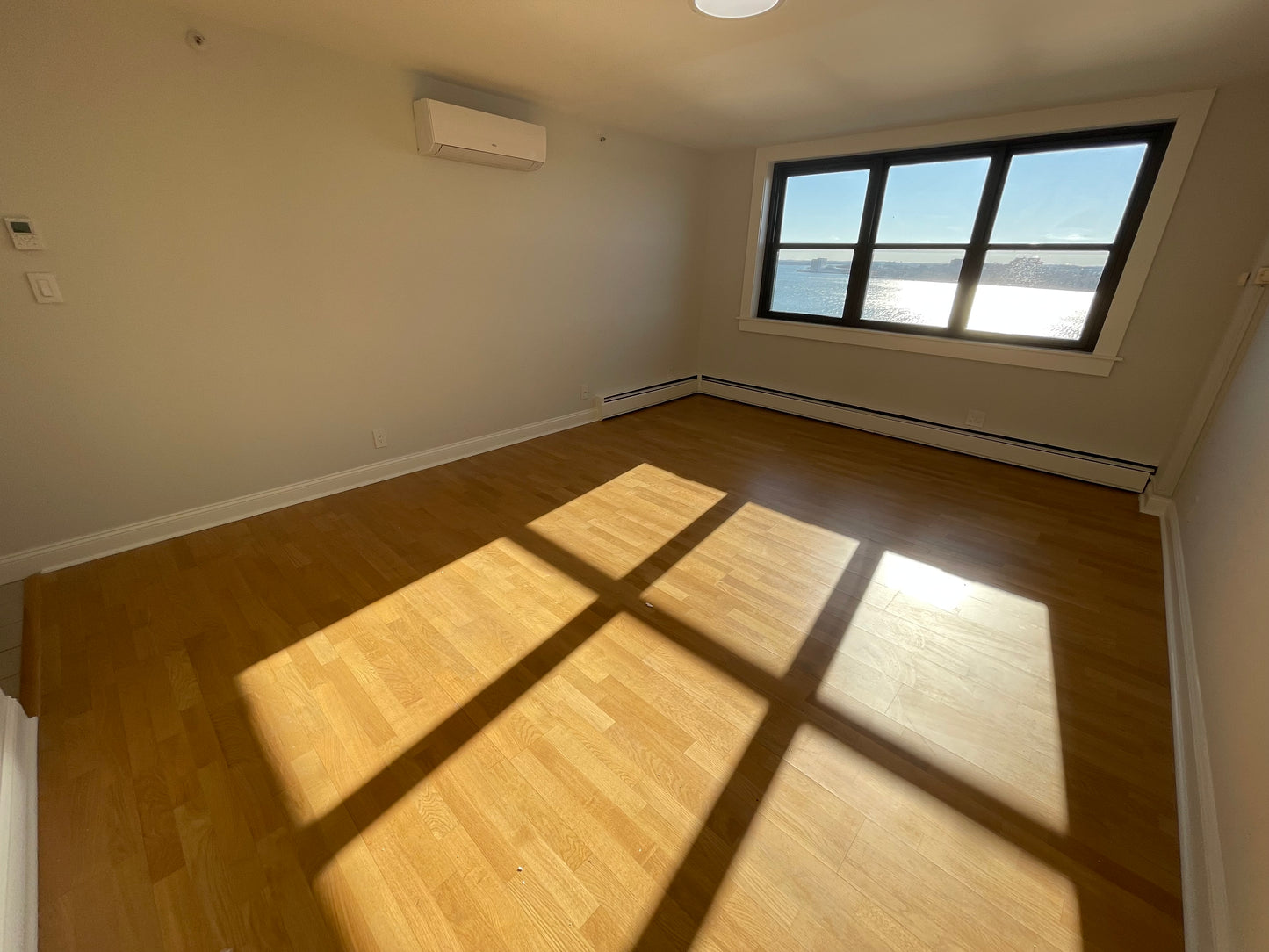 $3,625 / 2br - 776ft2 - ➽Lovely South Boston Waterview 2 Bedroom Available July! Pet-Friendly! (South Boston)