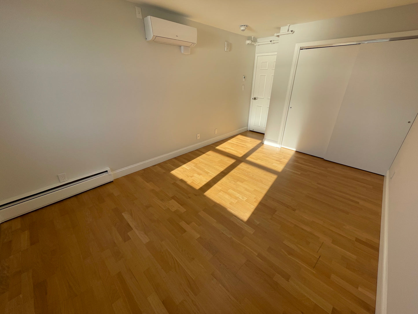 $3,625 / 2br - 776ft2 - ➽Lovely South Boston Waterview 2 Bedroom Available July! Pet-Friendly! (South Boston)