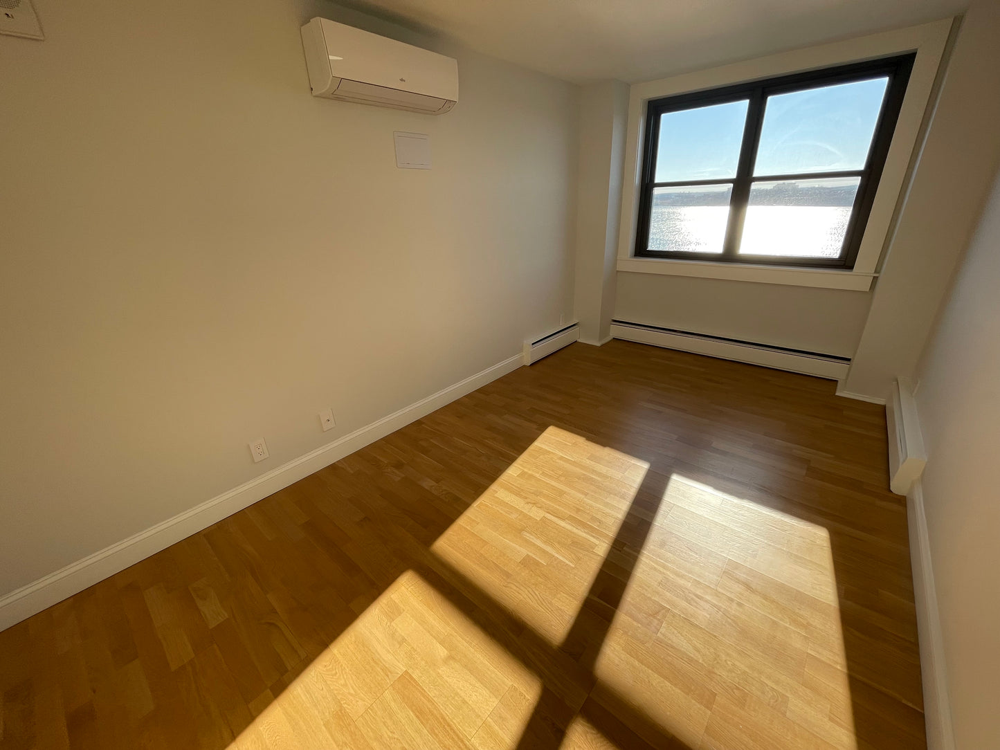 $3,625 / 2br - 776ft2 - ➽Lovely South Boston Waterview 2 Bedroom Available July! Pet-Friendly! (South Boston)