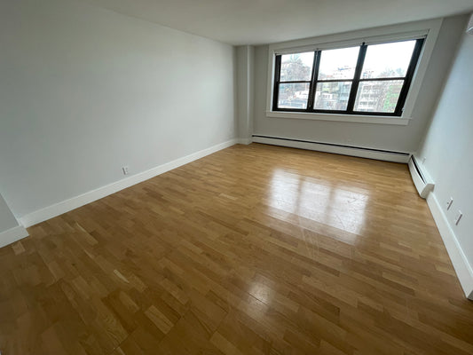 $2,385 / 1br - 632ft2 - ➽Charming South Boston 1 Bedroom w/In-Unit Washer/Dryer Available 9/1! (South Boston)