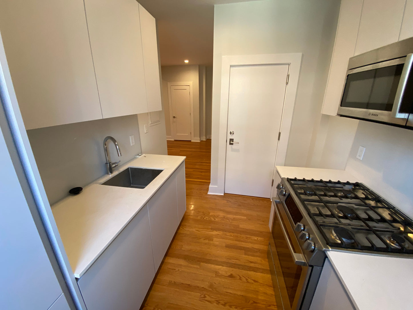 $3,200 / 1br - 535ft2 - ➽Chic Cambridge 1 Bedroom Available June w/Washer-Dryer! (Agassiz)