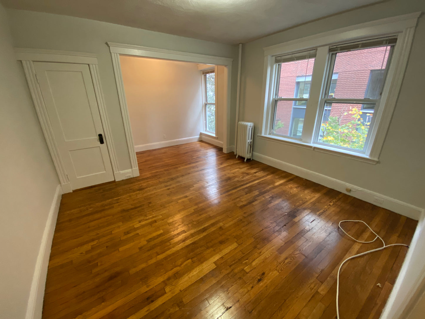 $2,450 / 423ft2 - ➽Vibrant Mission Hill Studio Available February! No Fee! (Mission Hill)