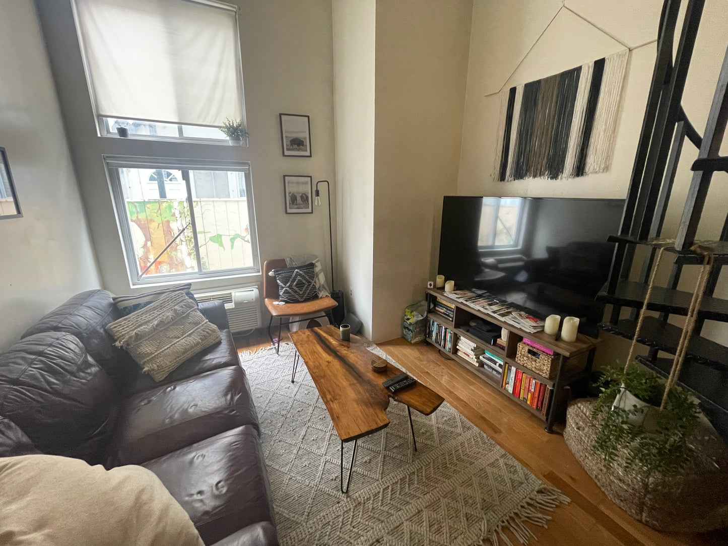 $2,350 / 490ft2 - ➽Airy Andrew Square Studio Loft w/No Fee! (Andrew Square)