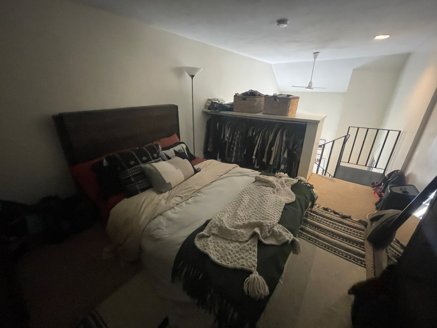 $2,350 / 490ft2 - ➽Airy Andrew Square Studio Loft w/No Fee! (Andrew Square)