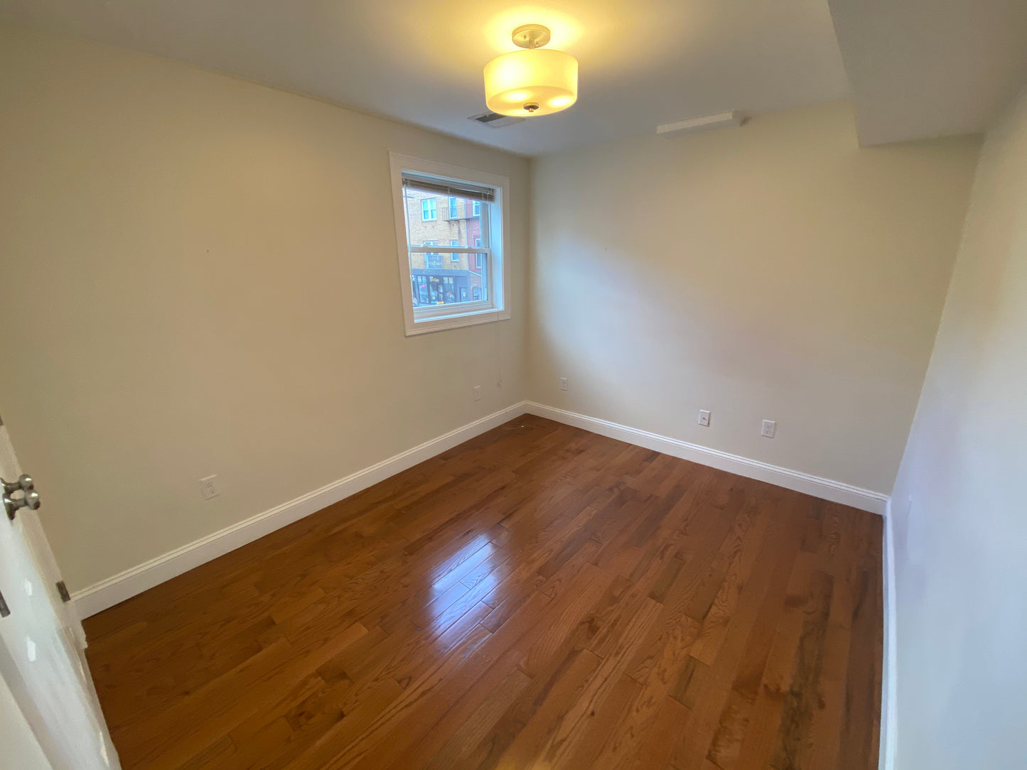 APPLICATION PENDING $3,200 / 2br - ➽Gorgeous East Boston 2 Bedroom Available April! (East Boston)