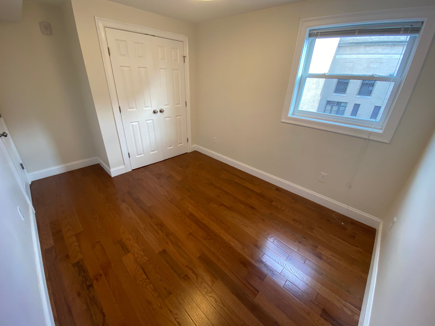 APPLICATION PENDING $3,200 / 2br - ➽Gorgeous East Boston 2 Bedroom Available April! (East Boston)