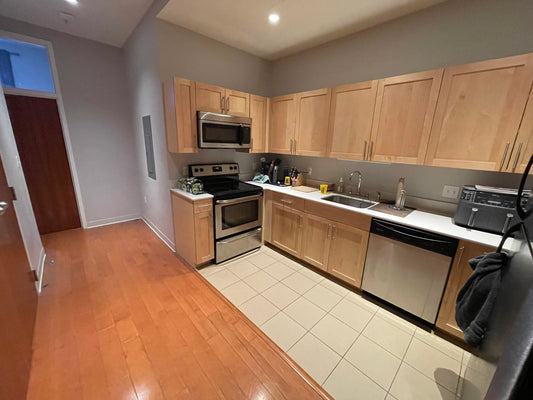 $3,400 / 2br - 560ft2 - ➽Cozy Financial District 2 Bedroom Split (No Living Room) Avail. 9/1! (Financial District)