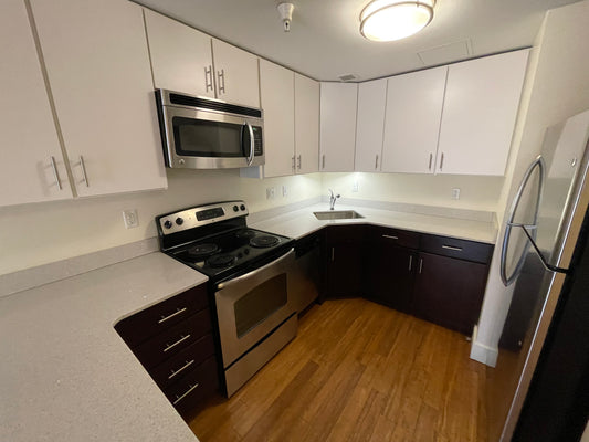$4,100 / 2br - 596ft2 - ➽Classy Midtown 2 Bedroom Available 9/1! Pet-Friendly! (Midtown)