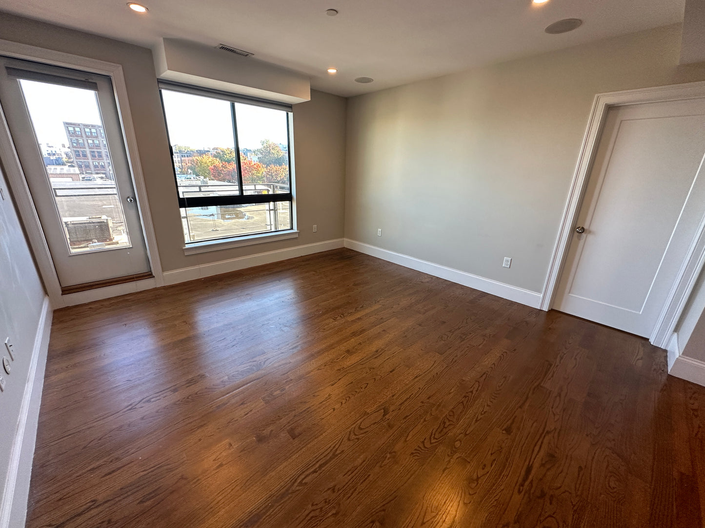 $3,710 / 2br - 1031ft2 - ➽Fantastic South Boston/Seaport 2 Bed 2 Bath Available 8/16! (South Boston)