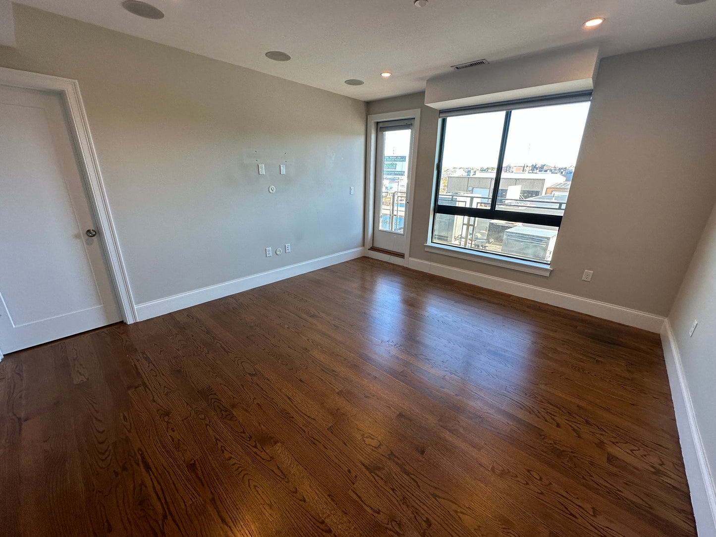 $3,710 / 2br - 1031ft2 - ➽Fantastic South Boston/Seaport 2 Bed 2 Bath Available 8/16! (South Boston)