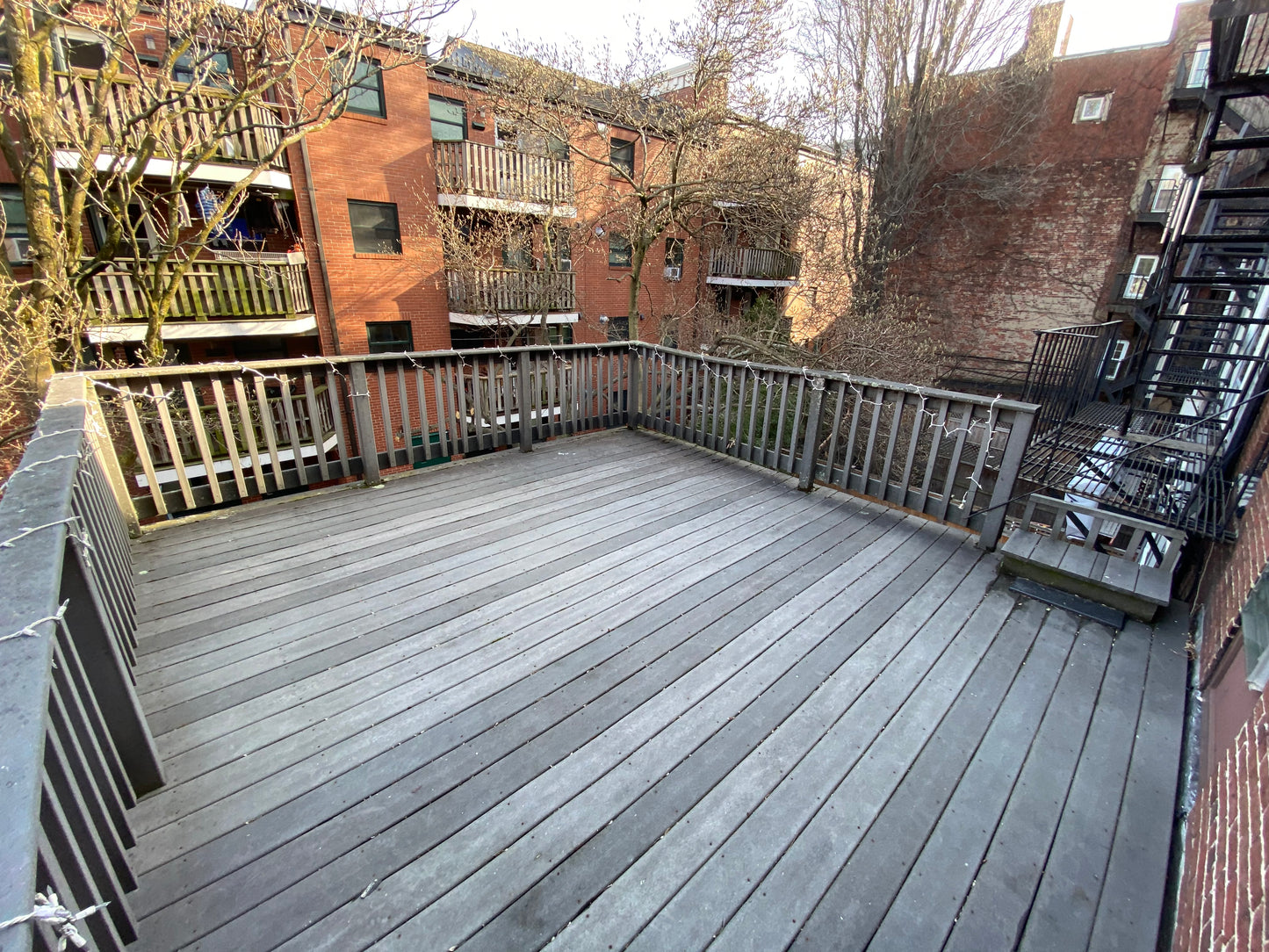 $3,400 / 1br - ➽Gorgeous Bay Village 1 Bedroom w/Private Deck Available July! (Bay Village)