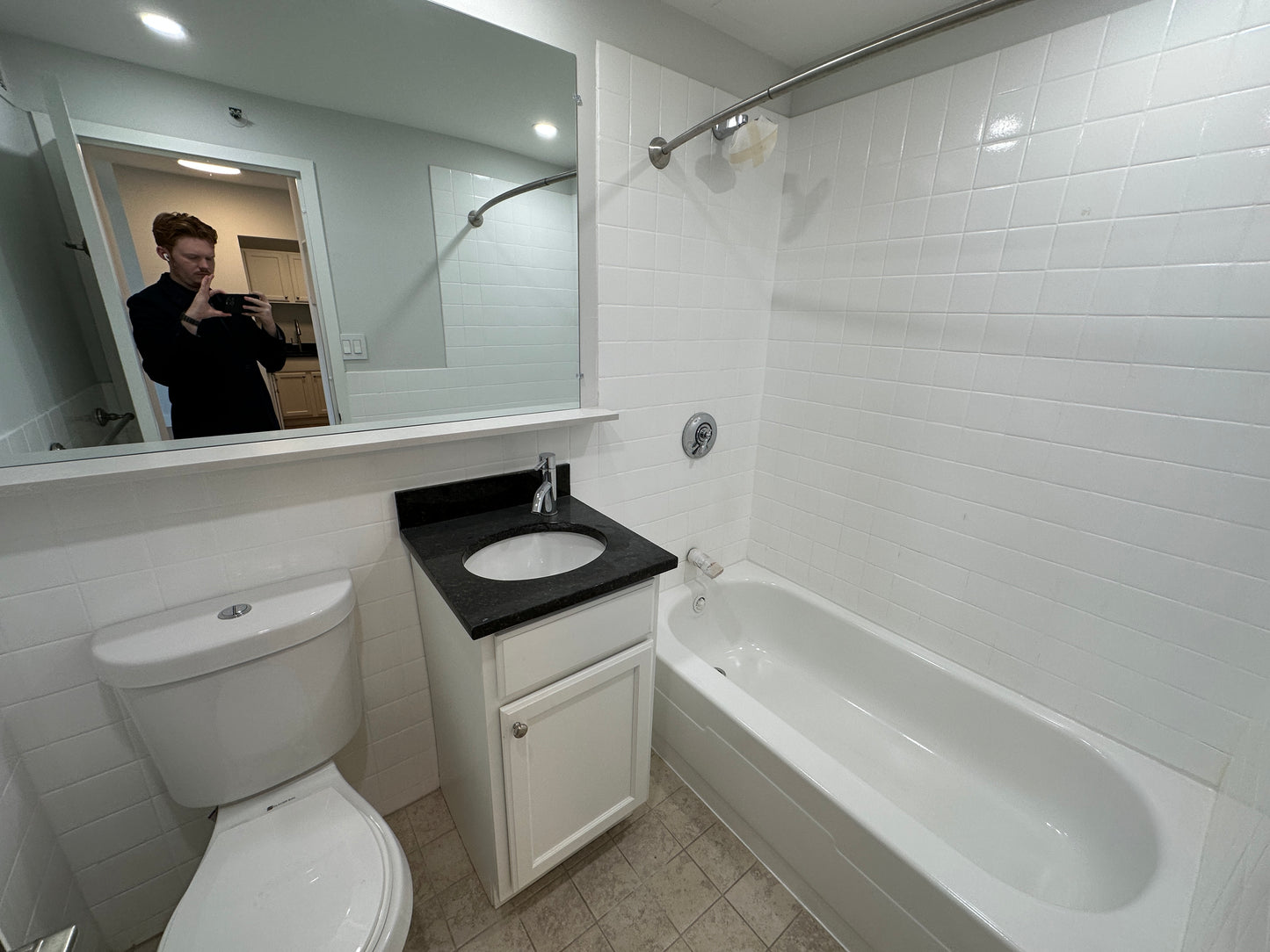 APPLICATION PENDING $2,850 / 1br - 570ft2 - ➽Airy South Boston 1 Bedroom Available August! Pet-Friendly! (South Boston)