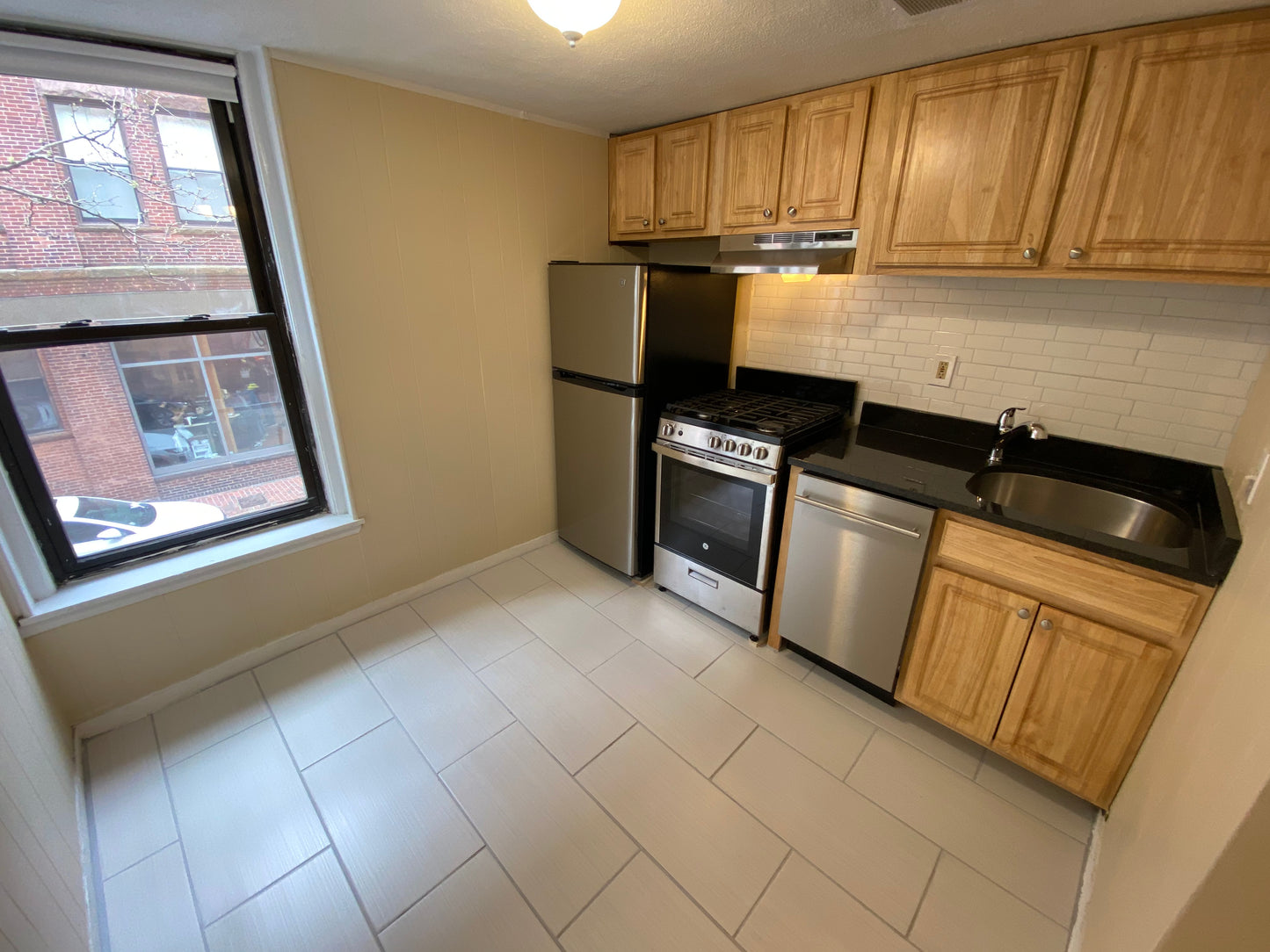 APPLICATION PENDING $2,650 / 1br - ➼Beautiful Beacon Hill 1 Bedroom w/No Fee! Pet-Friendly! (Beacon Hill)