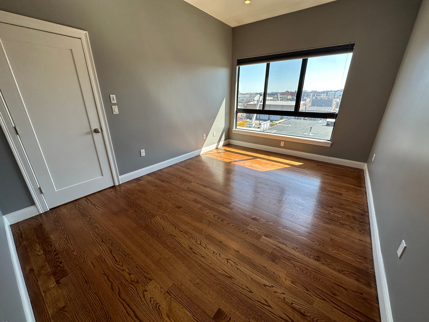 APPLICATION PENDING $4,400 / 2br - 1031ft2 - ➽Stunning Top Floor South Boston/Seaport 2 Bed 2 Bath Available January! No Fee (South Boston)