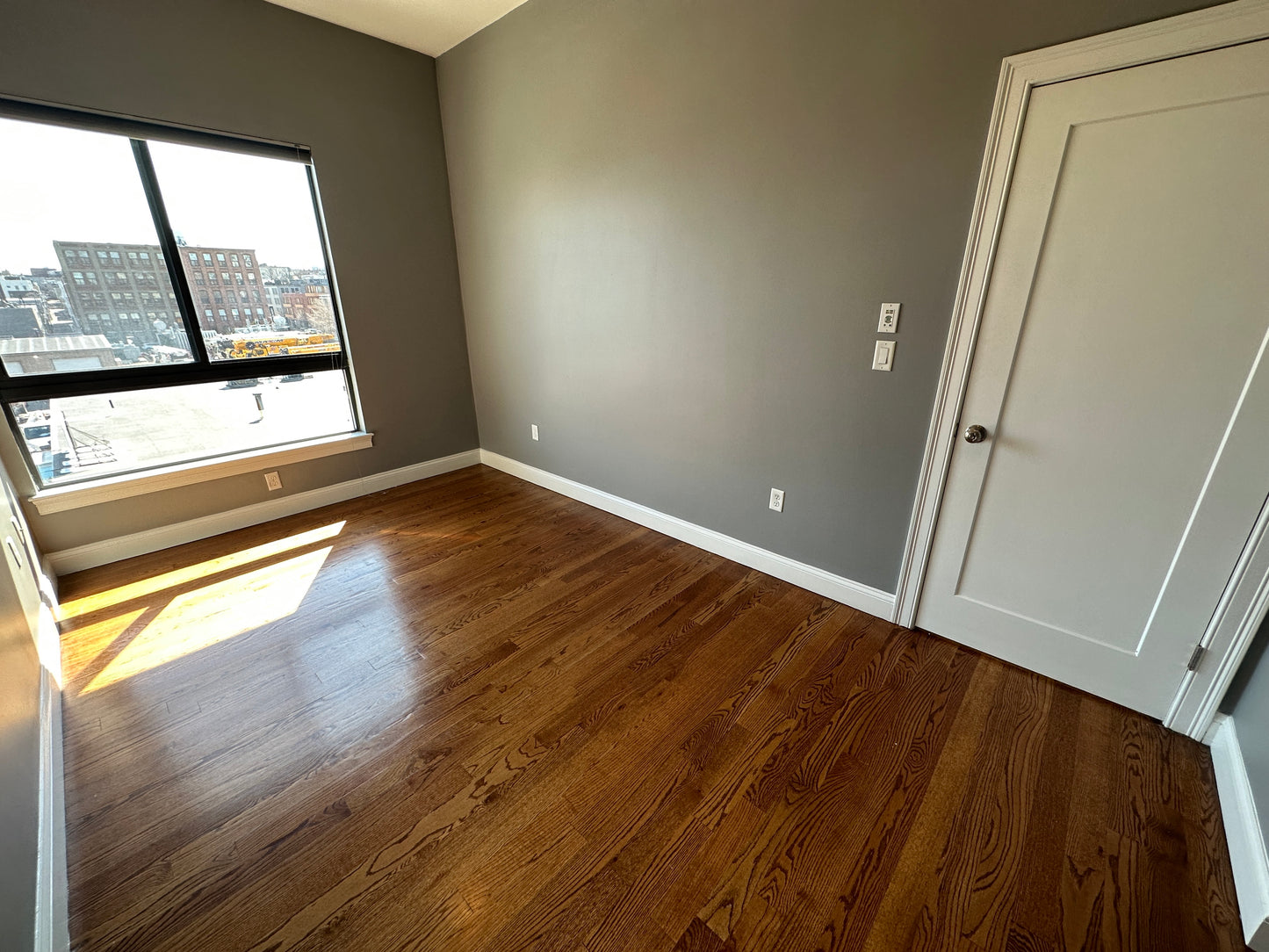 APPLICATION PENDING $4,400 / 2br - 1031ft2 - ➽Stunning Top Floor South Boston/Seaport 2 Bed 2 Bath Available January! No Fee (South Boston)