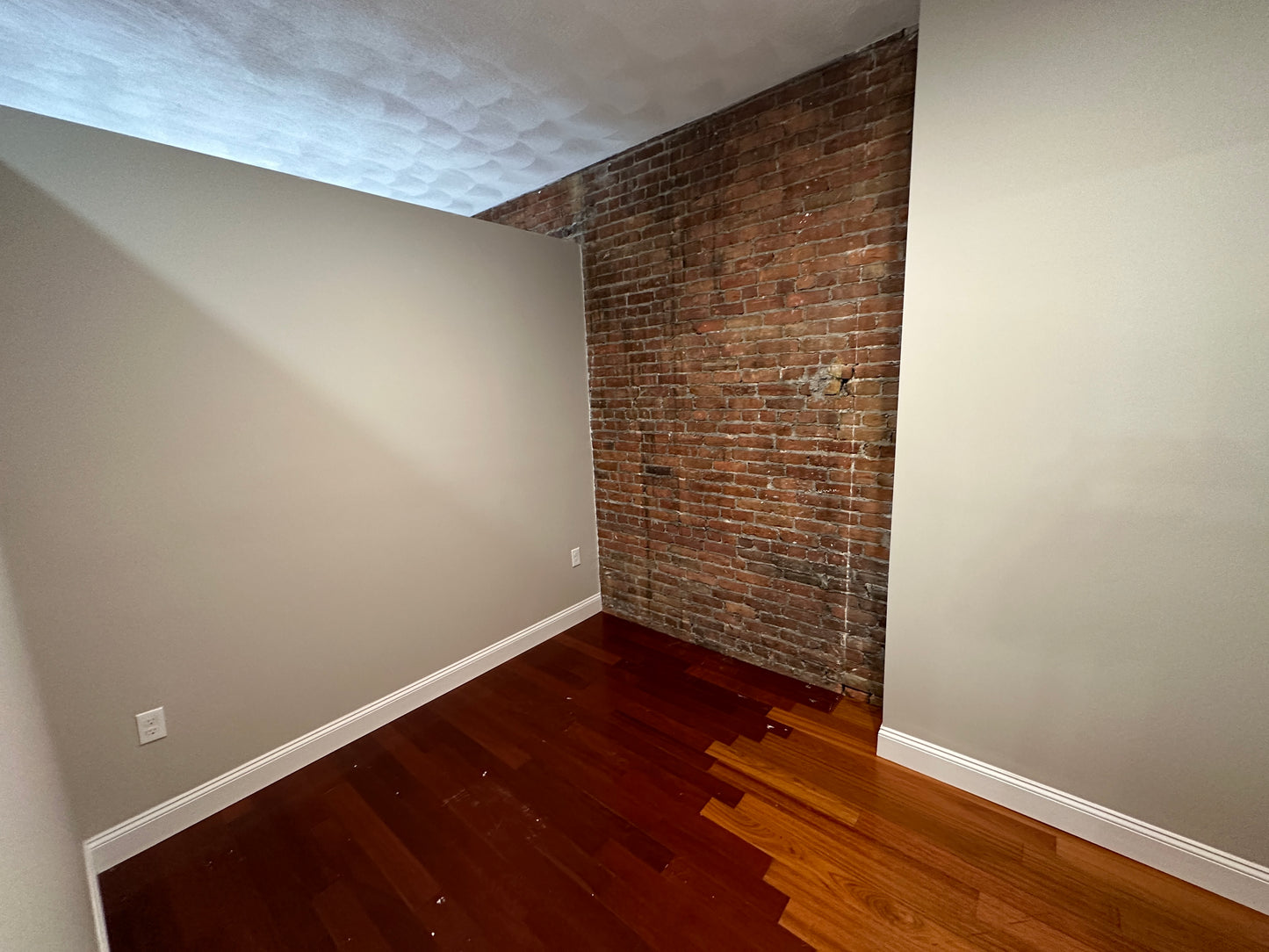 $3,000 / 319ft2 - ➽Charming Back Bay 2 Room Studio Available March! (Back Bay)