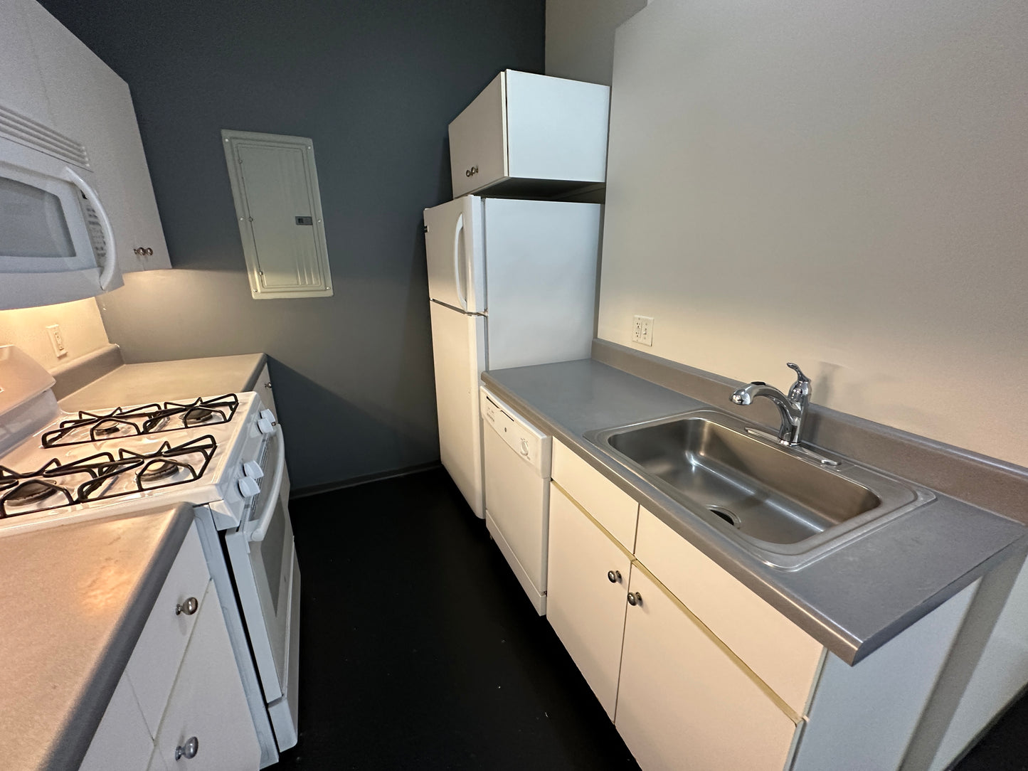 $3,485 / 2br - 900ft2 - ➽Beautiful South End 2 Bedroom Available Now! No Fee! (South End)