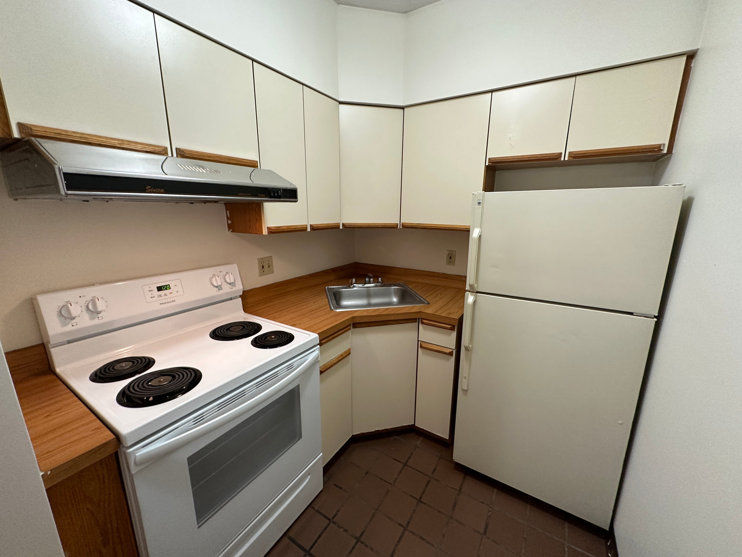 $2,500 / 1br - 347ft2 - ➽Cozy Chinatown 2 Room Studio Available July! (Chinatown)