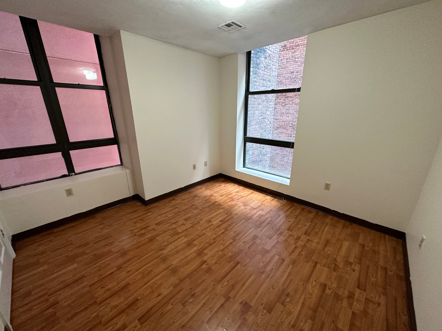 $2,500 / 1br - 347ft2 - ➽Cozy Chinatown 2 Room Studio Available July! (Chinatown)