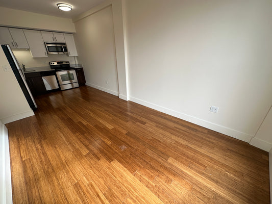 $3,050 / 368ft2 - ➽Chic Midtown Studio Available 9/1! Pet-Friendly & No Fee! (Midtown)
