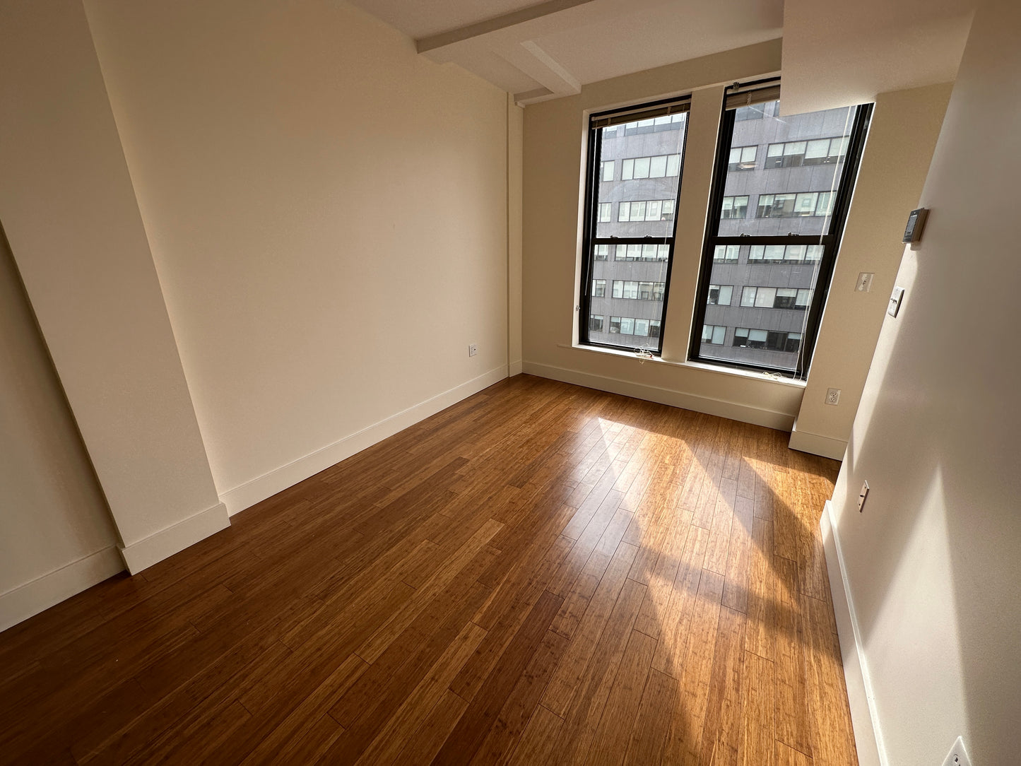 APPLICATION PENDING $2,750 / 364ft2 - ➽Lovely Midtown Studio Available September! Pet-Friendly! (Midtown)