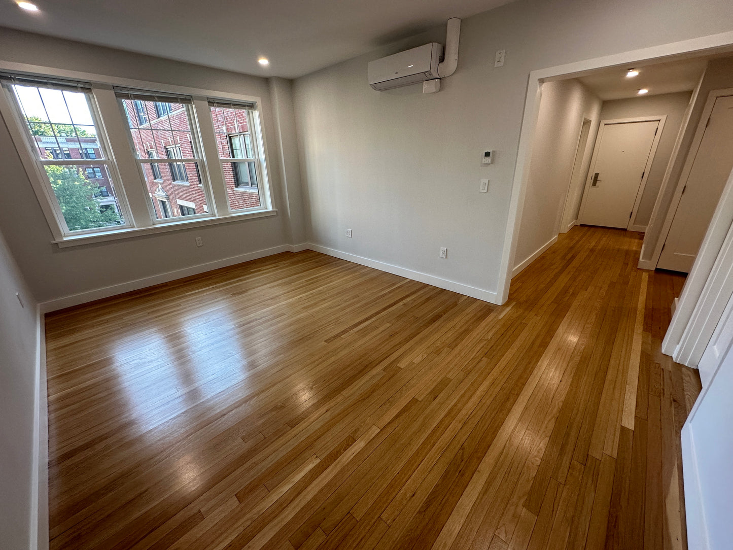 $3,300 / 2br - 870ft2 - ➽Chic Cambridge 2 Bedroom Available October! No Fee! (Agassiz)