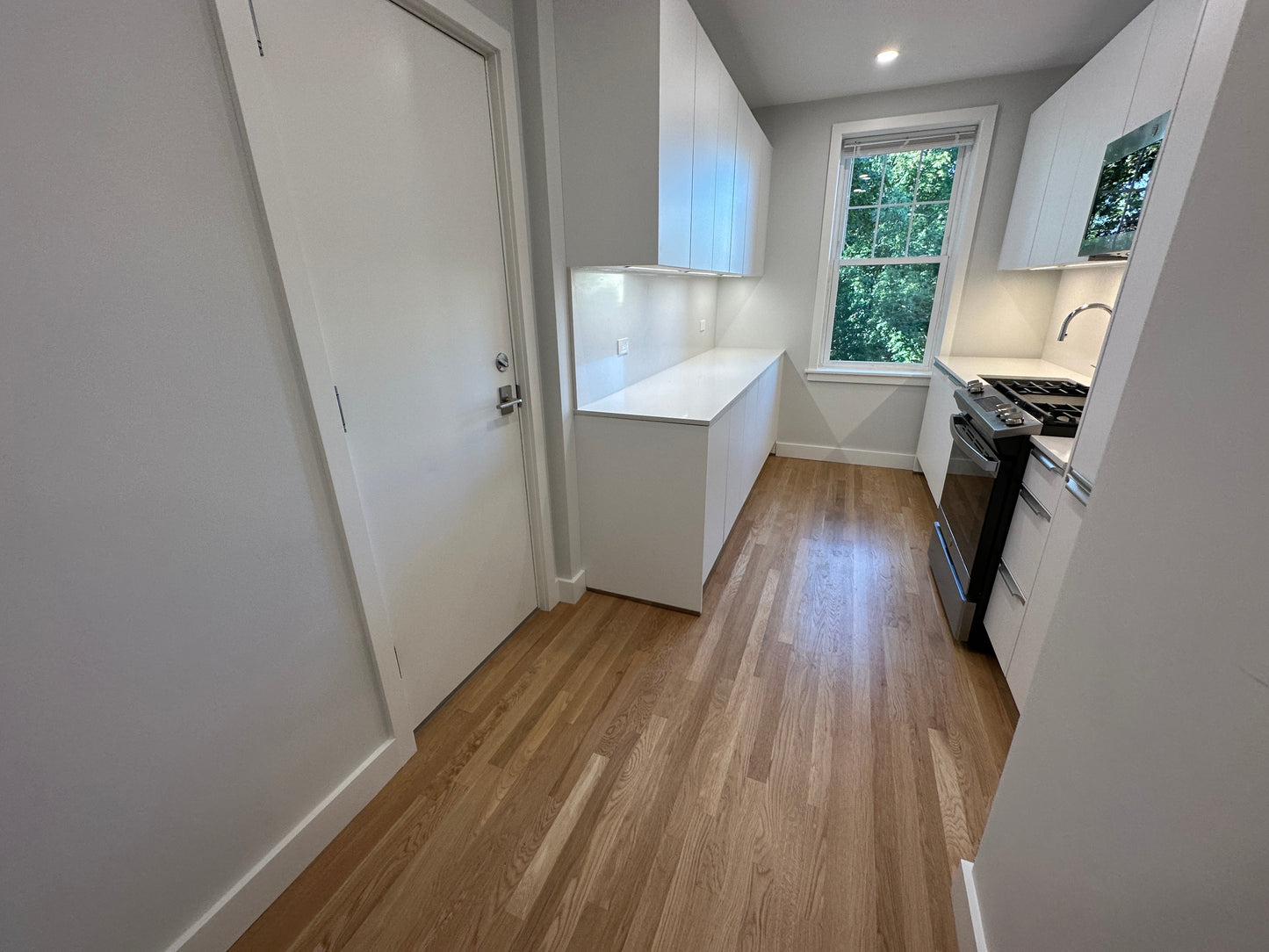 $3,300 / 2br - 870ft2 - ➽Chic Cambridge 2 Bedroom Available October! No Fee! (Agassiz)