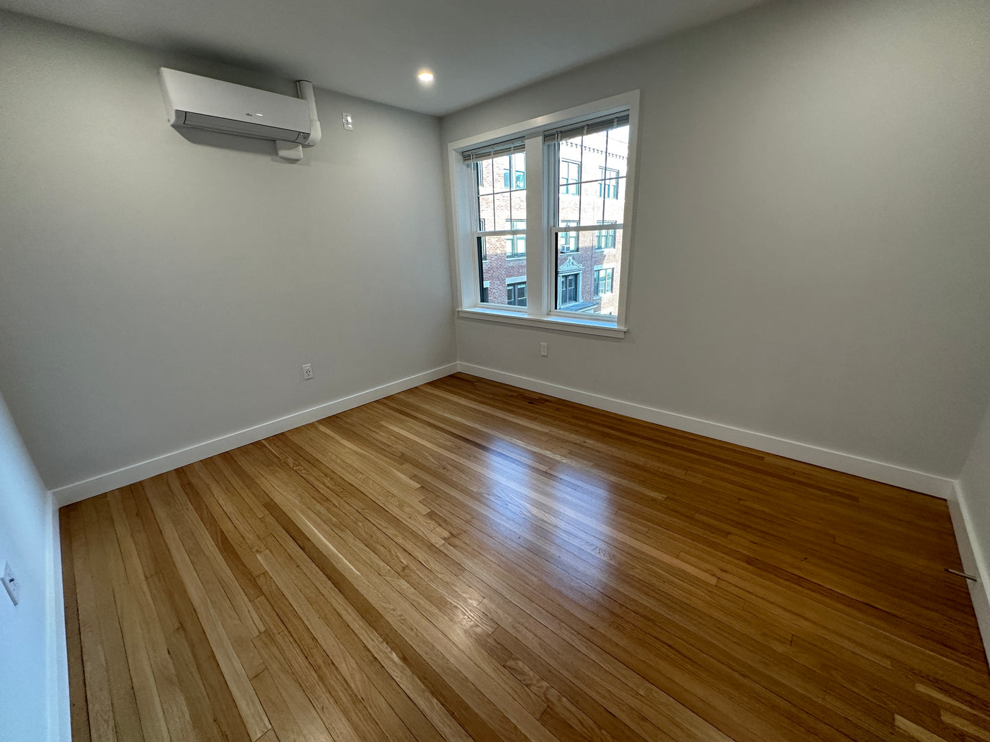 $3,300 / 2br - 870ft2 - ➽Chic Cambridge 2 Bedroom Available October! No Fee! (Agassiz)