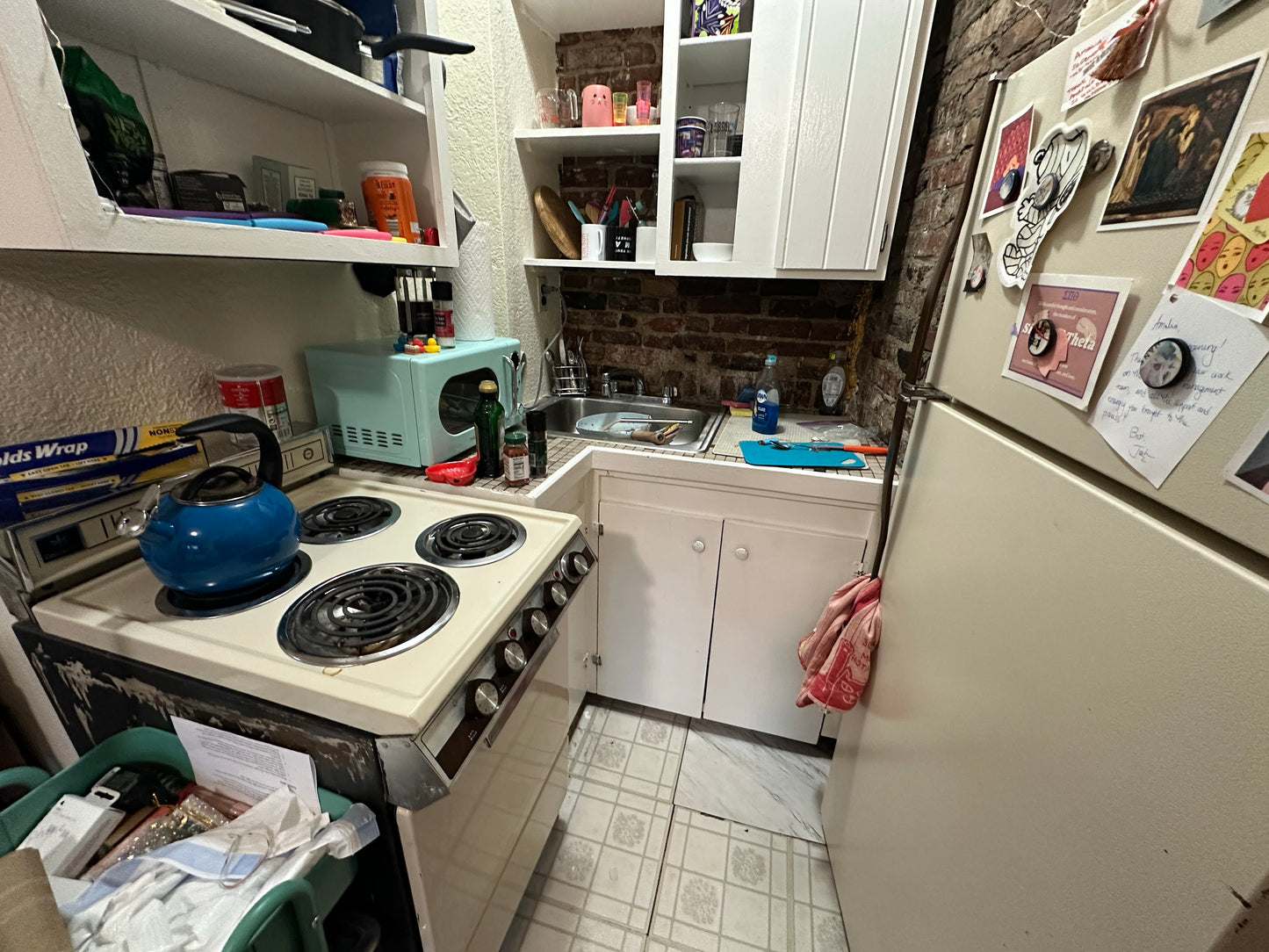 $2,150 ➽Cozy Beacon Hill Studio w/HT/HW Included Available 9/1! (Beacon Hill)