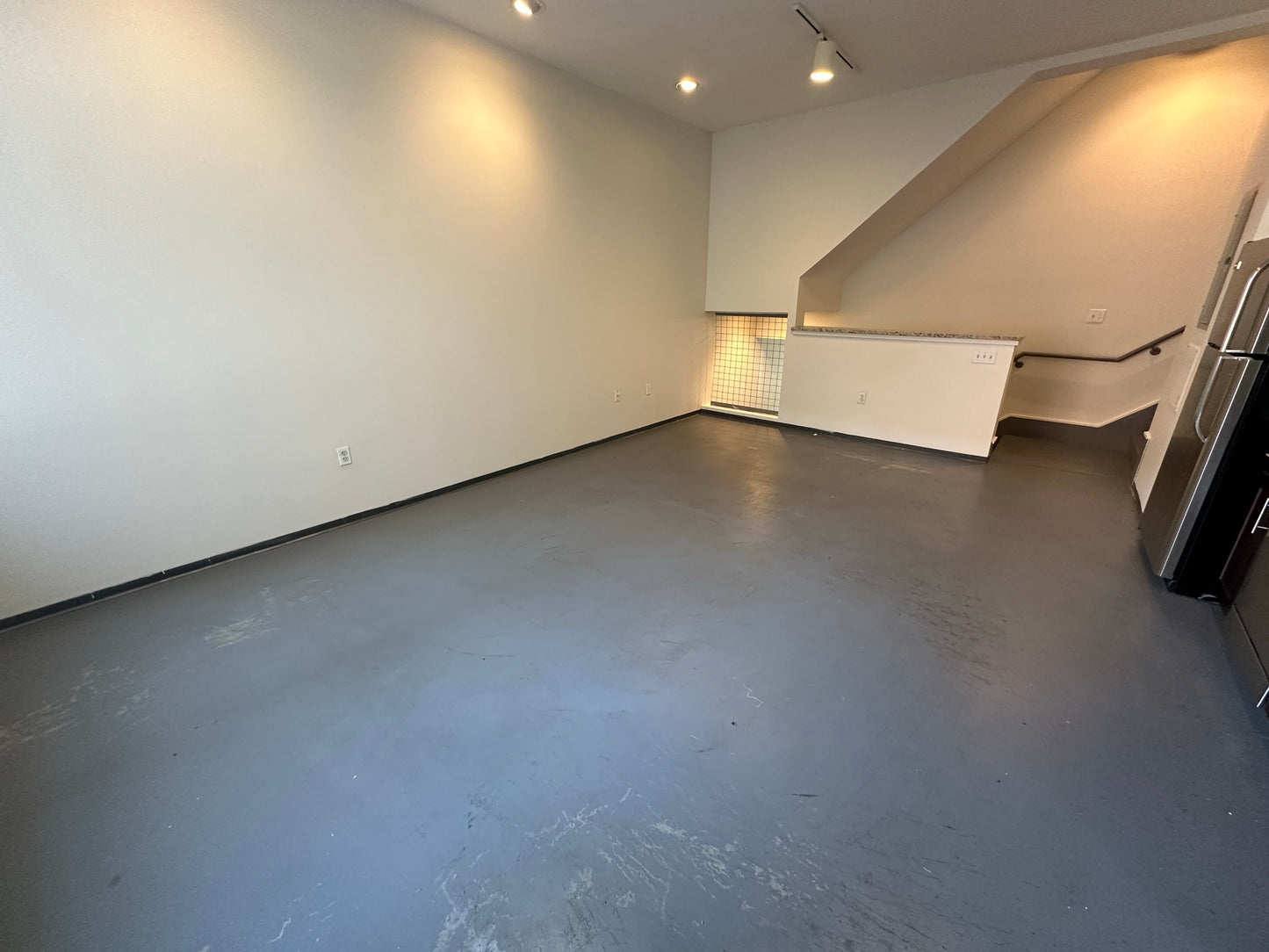 $4,350 / 2br - 900ft2 - ➽Gorgeous South End 2 Bedroom Available Now! No Fee! (South End)