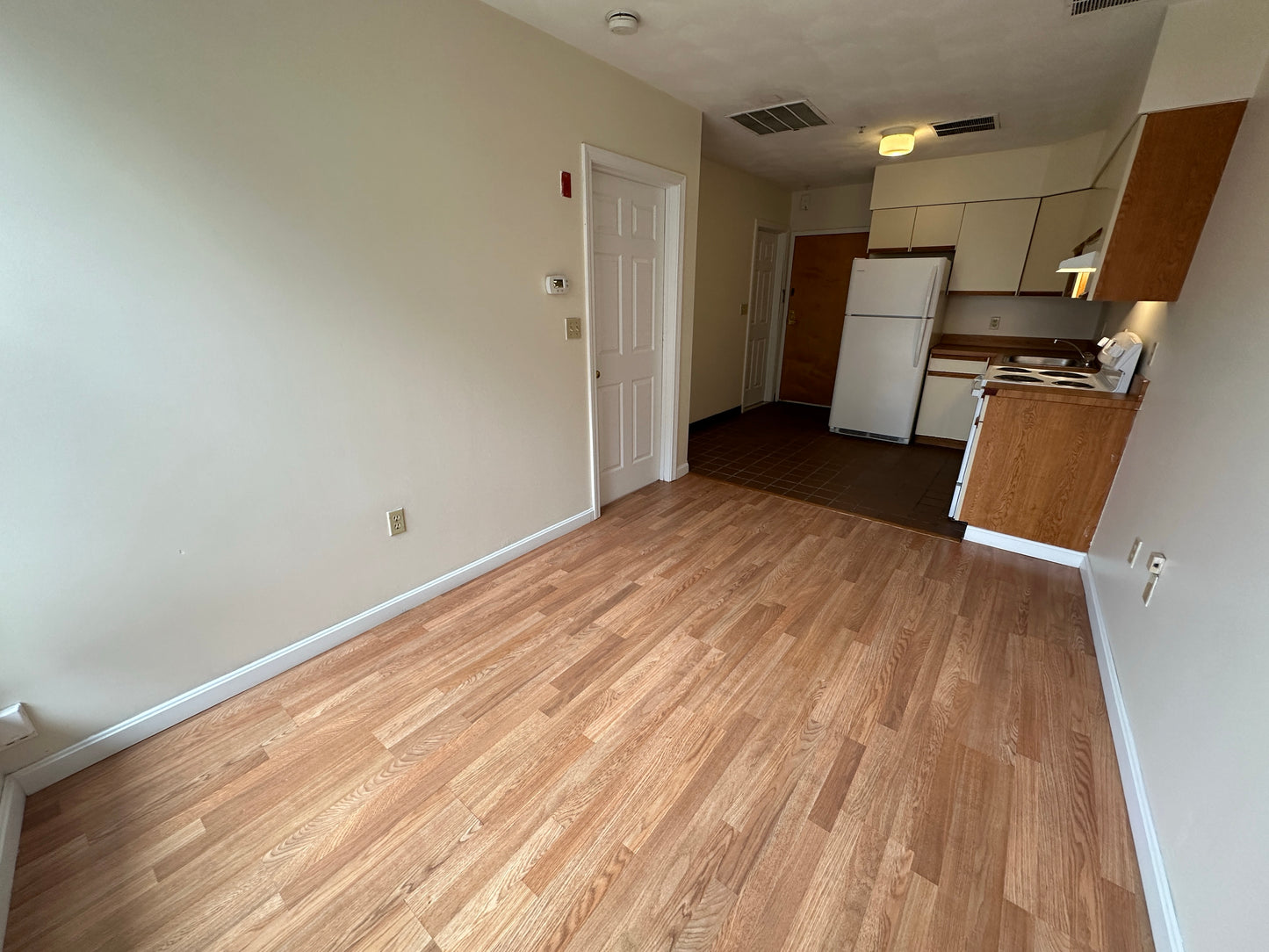 $2,675 / 1br - 337ft2 - ➽Comfy Chinatown 1 Bedroom Available August! No Broker Fee! (Chinatown)