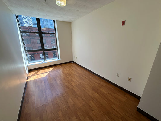 $2,525 / 1br - 398ft2 - ➽Vibrant Chinatown 1 Bedroom Available August! Pet-Friendly & No Fee! (Chinatown)