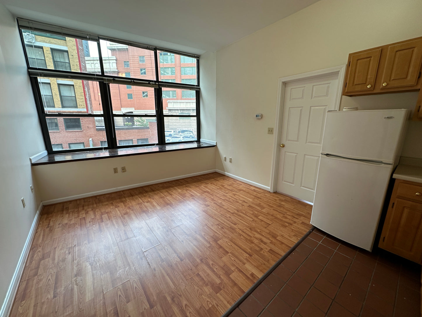 APPLICATION PENDING $2,550 / 1br - 416ft2 - ➽Bright Chinatown 1 Bedroom Available July! (Chinatown)