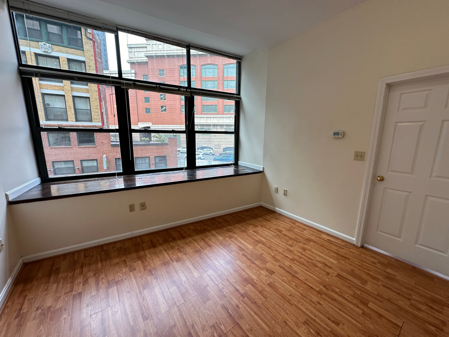 APPLICATION PENDING $2,550 / 1br - 416ft2 - ➽Bright Chinatown 1 Bedroom Available July! (Chinatown)