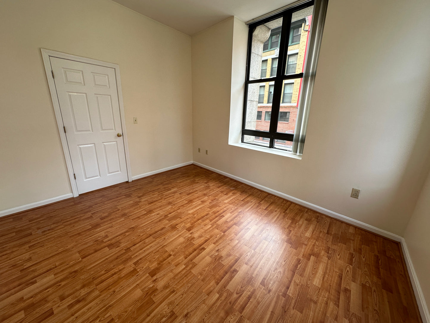 APPLICATION PENDING $2,550 / 1br - 416ft2 - ➽Bright Chinatown 1 Bedroom Available July! (Chinatown)